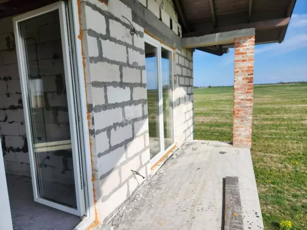 Дом в Калининградская область, Полесский муниципальный округ, пос. ... - Фото 1