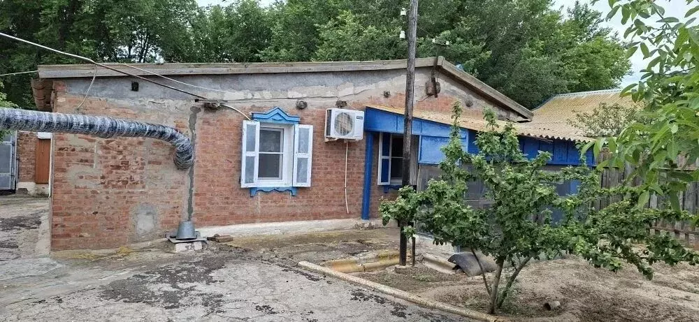 Дом в Астраханская область, Наримановский район, с. Линейное ул. ... - Фото 2