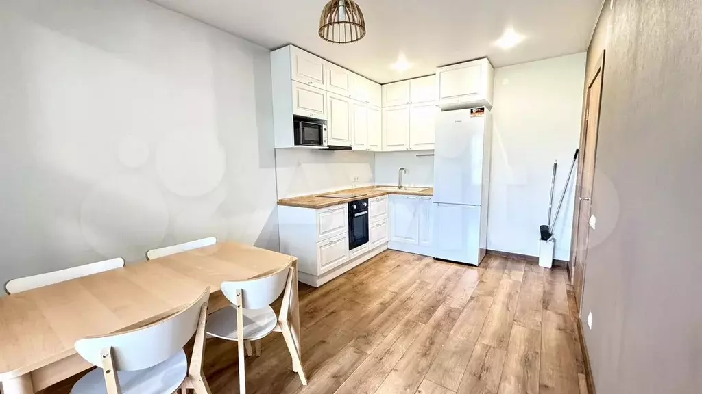 2-к. квартира, 55 м, 8/10 эт. - Фото 0