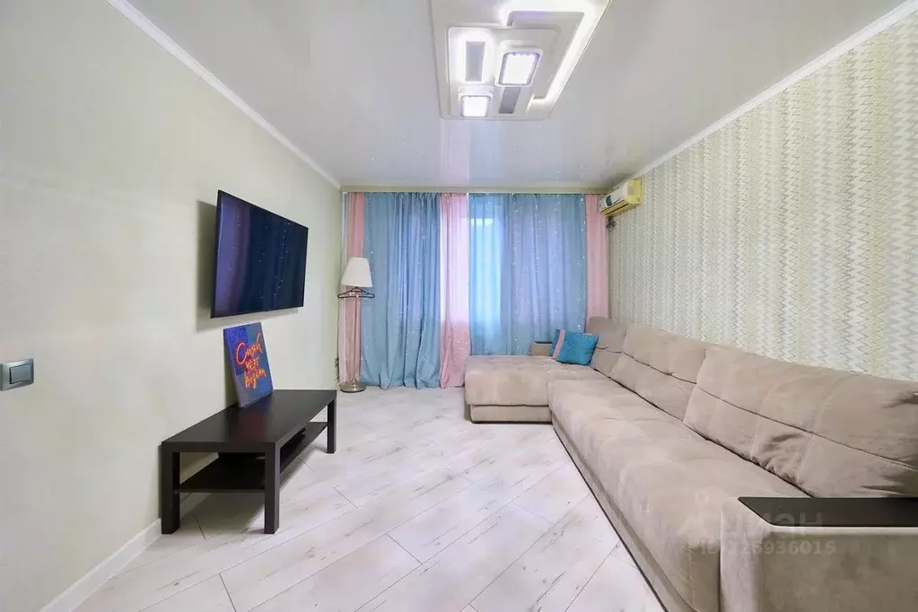 2-к кв. Краснодарский край, Краснодар Юбилейный мкр, просп. Чекистов, ... - Фото 1