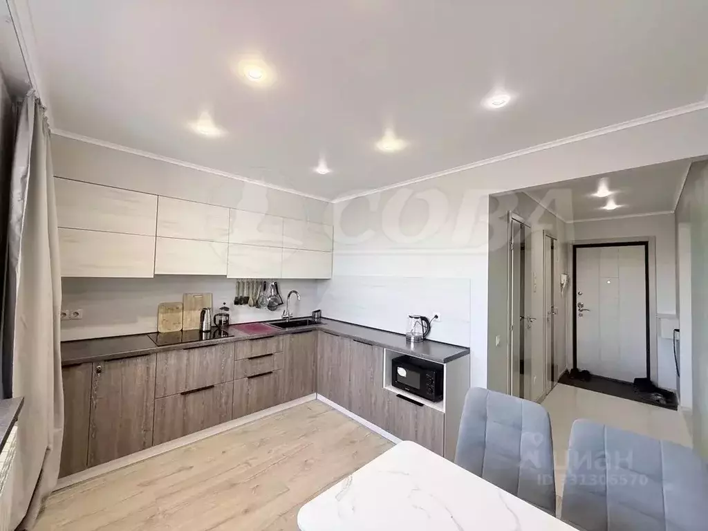 2-к кв. Тюменская область, Тюмень ул. Николая Семенова, 33к1 (63.0 м) - Фото 1