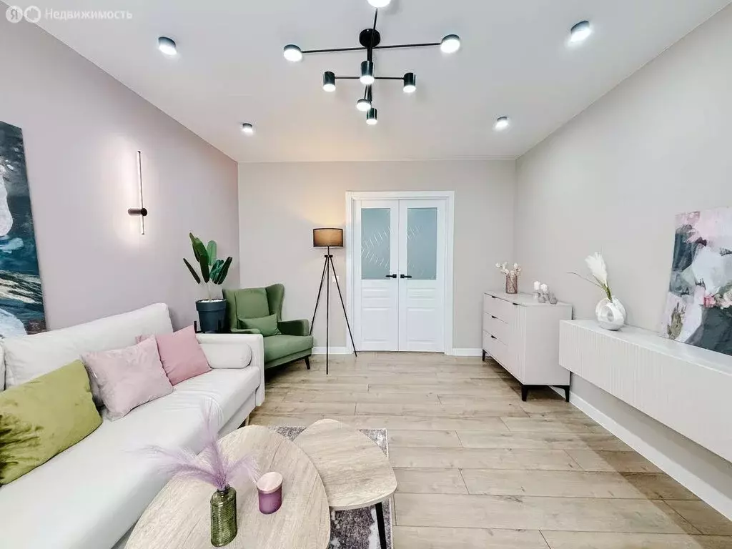 3-комнатная квартира: Киров, улица Ленина, 15 (63 м) - Фото 1