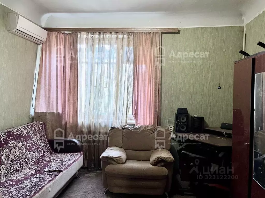 3-к кв. Волгоградская область, Волгоград ул. 95-й Гвардейской Дивизии, ... - Фото 0