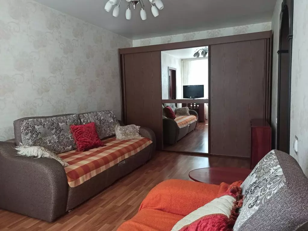 3-к кв. Кемеровская область, Новокузнецк Запорожская ул., 1 (65.0 м) - Фото 0
