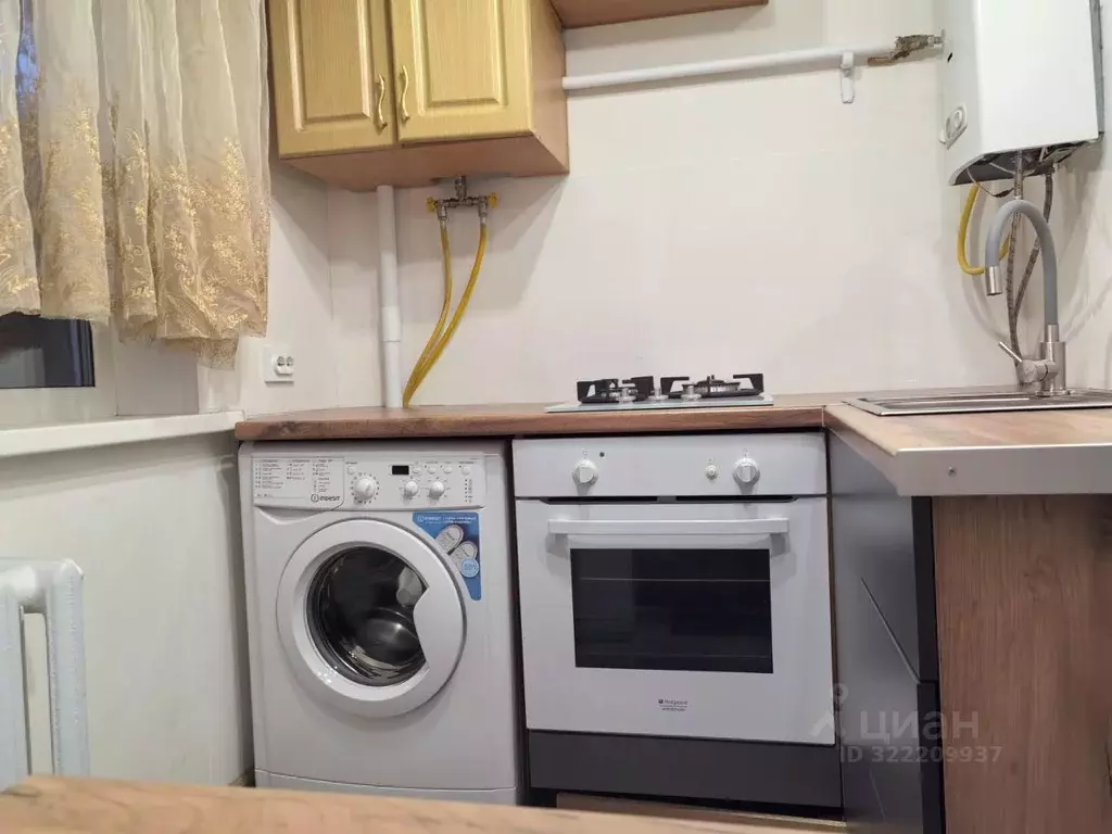 2-к кв. Московская область, Наро-Фоминск ул. Шибанкова, 57 (42.0 м) - Фото 0