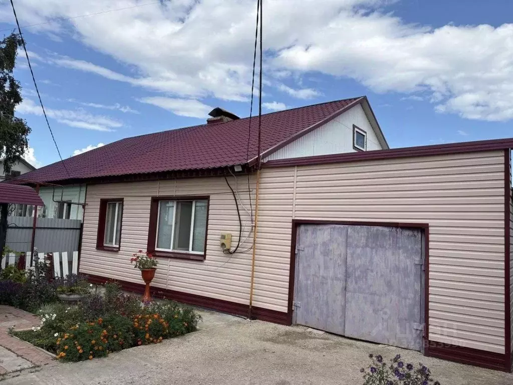 Дом в Самарская область, Безенчукский район, Екатериновка с/пос, с. ... - Фото 2