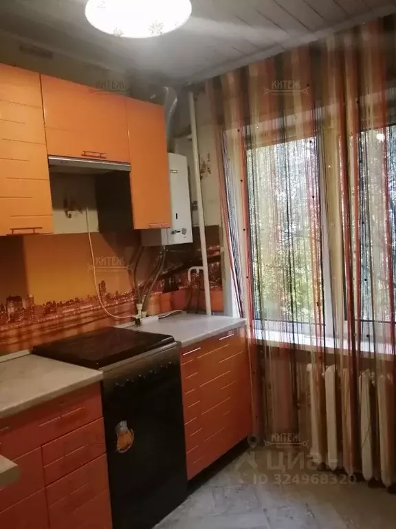 3-к кв. Калужская область, Калуга ул. Платова, 8 (55.5 м) - Фото 0