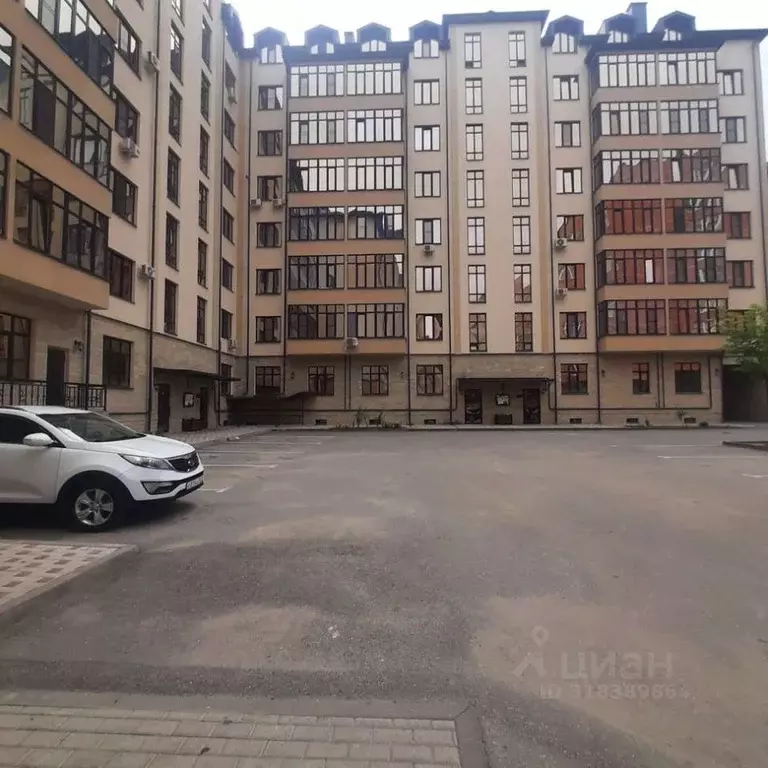 2-к кв. Кабардино-Балкария, Нальчик ул. Чернышевского, 201Г (108.0 м) - Фото 0
