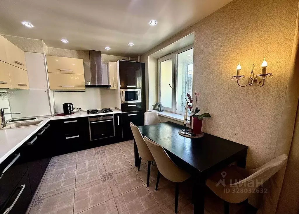 2-к кв. Ленинградская область, Кингисепп ул. Строителей, 16 (74.0 м) - Фото 2