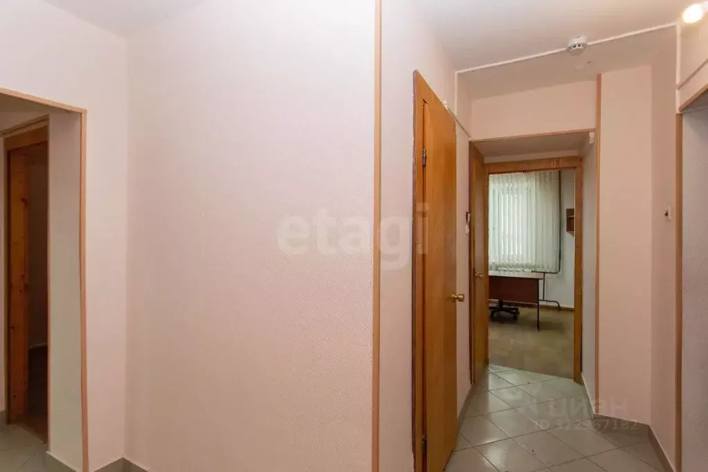 Офис в Тюменская область, Тобольск 9-й мкр, 27 (81 м) - Фото 1