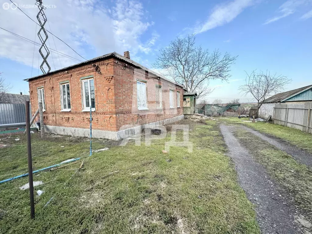 Дом в село Фёдоровка, Почтовая улица, 98 (128 м) - Фото 1