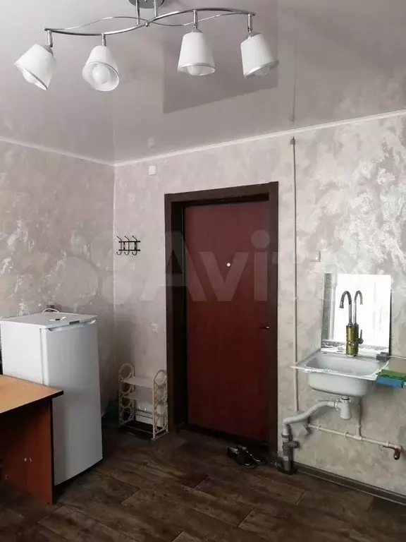 Комната 15 м в 3-к., 2/2 эт. - Фото 1