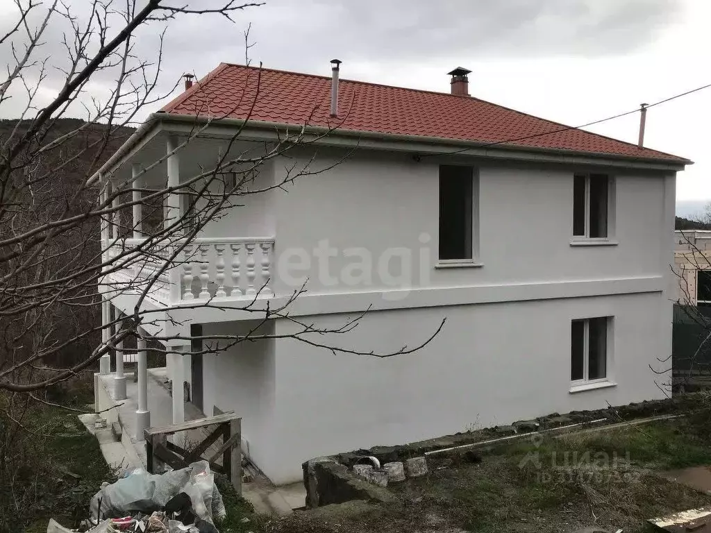 Дом в Крым, Алушта городской округ, с. Нижняя Кутузовка ул. Троицкая, ... - Фото 0