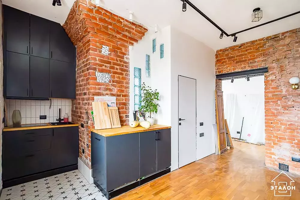 3-к кв. Омская область, Омск ул. Маяковского, 19 (61.2 м) - Фото 2