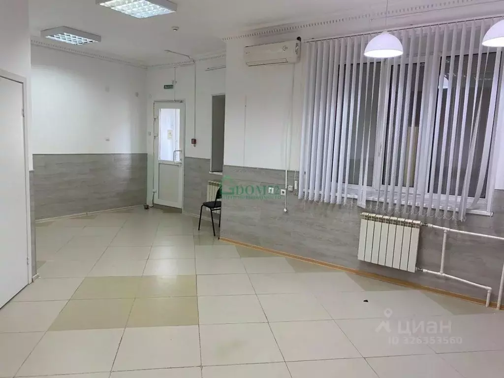 Помещение свободного назначения в Тюменская область, Тобольск ул. Розы ... - Фото 2