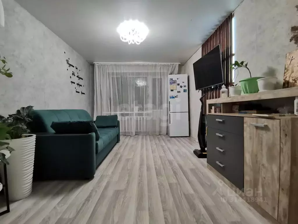 3-к кв. Вологодская область, пос. Майский 6А (68.0 м) - Фото 0
