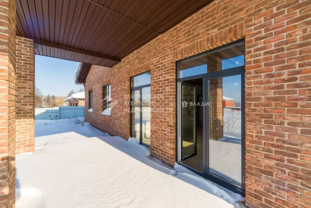 Дом в Рязанская область, Рязанский муниципальный округ, с. Кораблино ... - Фото 1