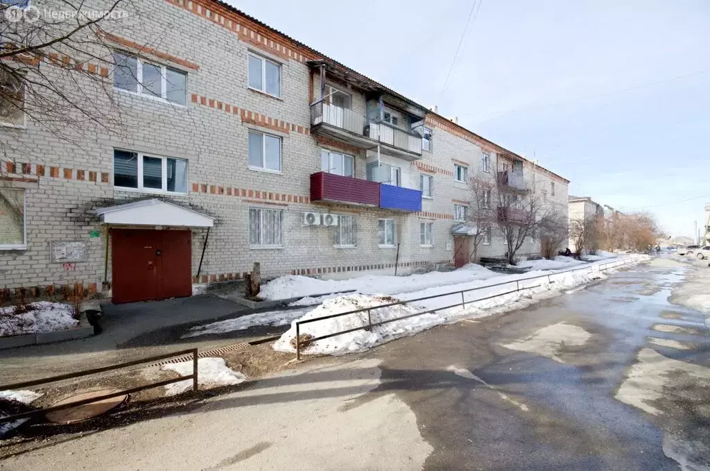 2-комнатная квартира: Ялуторовск, улица Карбышева, 7 (48 м) - Фото 1