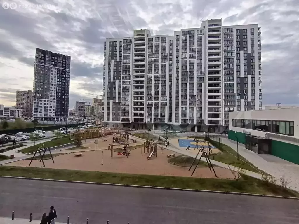 2-комнатная квартира: Тюмень, улица Фармана Салманова, 26к2 (52.6 м) - Фото 0