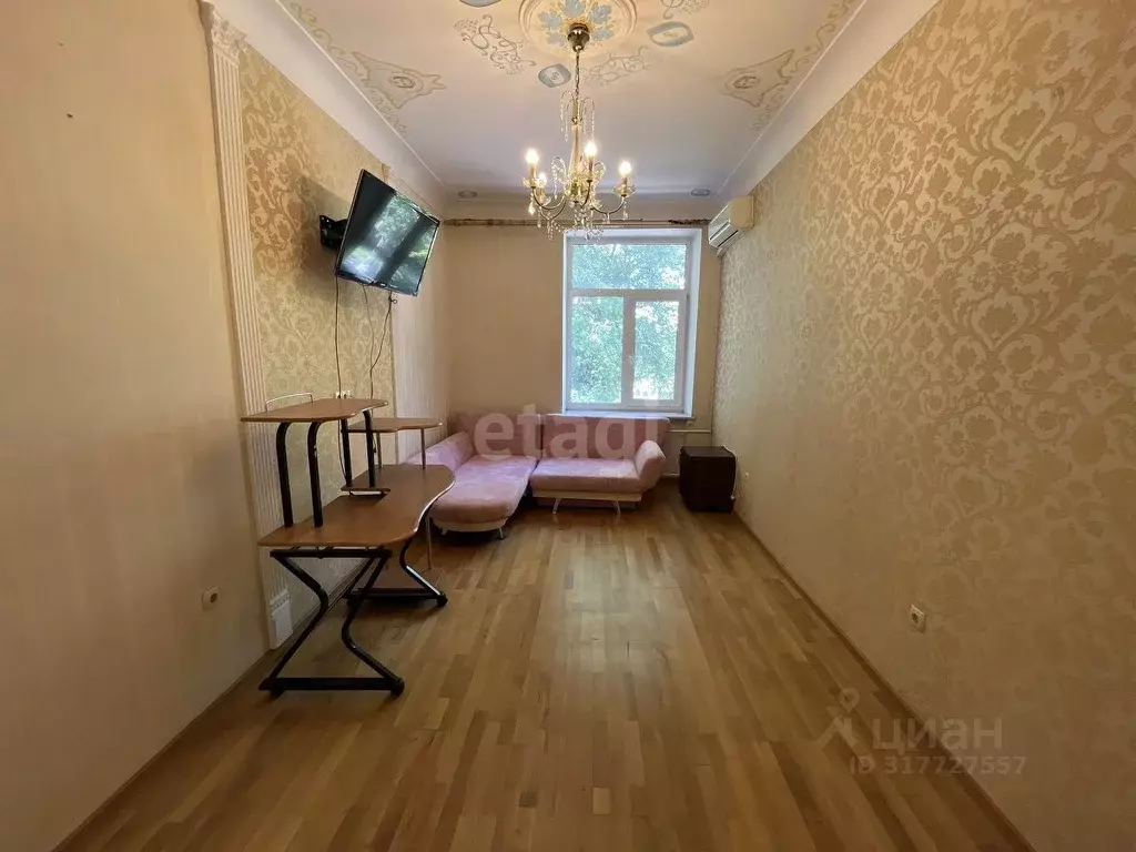 3-к кв. Крым, Симферополь ул. Севастопольская (82.6 м) - Фото 0