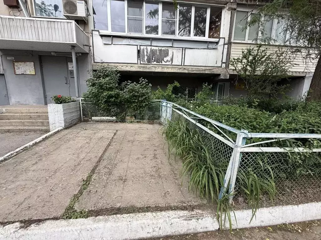 Офис в Астраханская область, Астрахань ул. Михаила Аладьина, 6 (80 м) - Фото 2