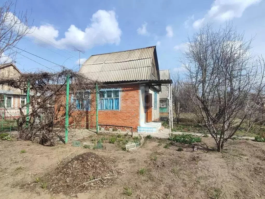 Дом в Саратовская область, Энгельсский район, Красноярское ... - Фото 1