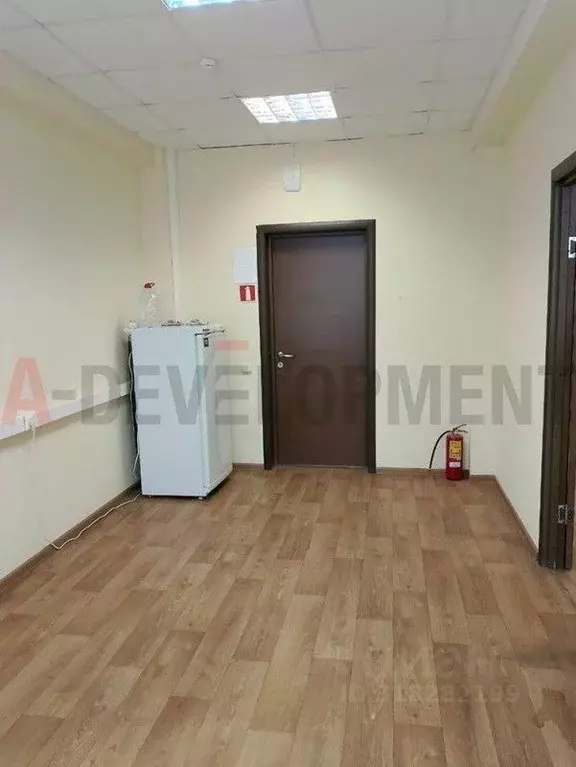 Офис в Татарстан, Казань ул. Космонавтов, 39а (18 м) - Фото 1