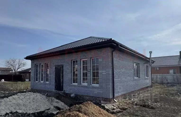Дом в Ростовская область, Новочеркасск Сарматская ул. (91 м) - Фото 1