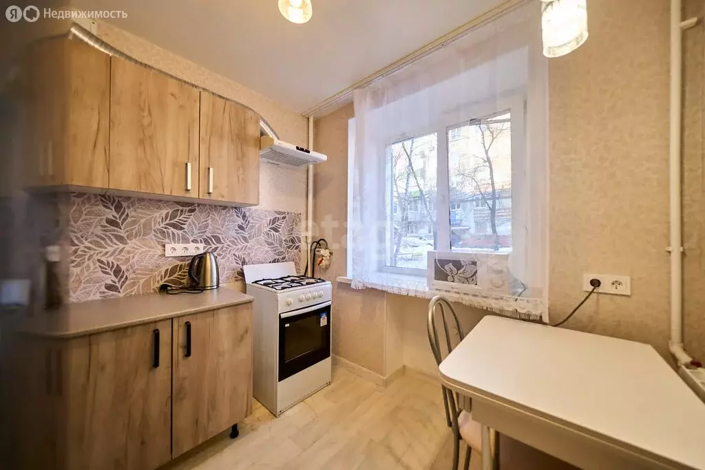 1-комнатная квартира: Хабаровск, улица Гамарника, 43 (35 м) - Фото 1