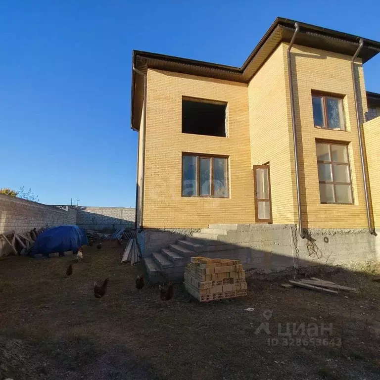 Дом в Ингушетия, Назрань  (300 м) - Фото 1