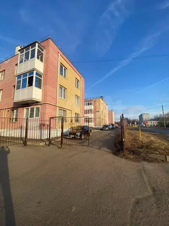 2-к. квартира, 56 м, 1/3 эт. - Фото 1