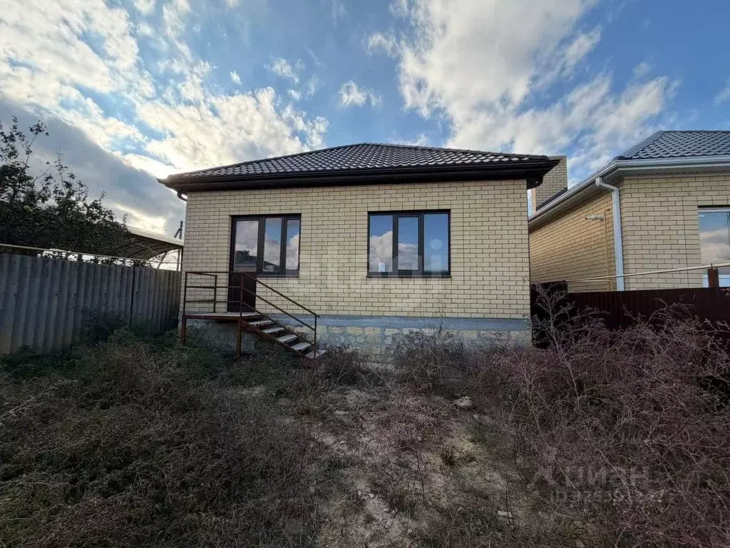 Дом в Калмыкия, Элиста Аршанская ул., 21 (90 м) - Фото 1