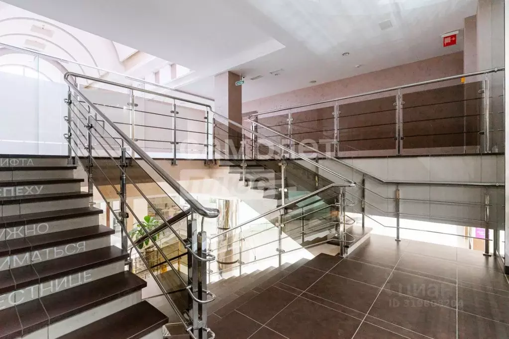 Офис в Омская область, Омск ул. Дианова, 39 (200 м) - Фото 2