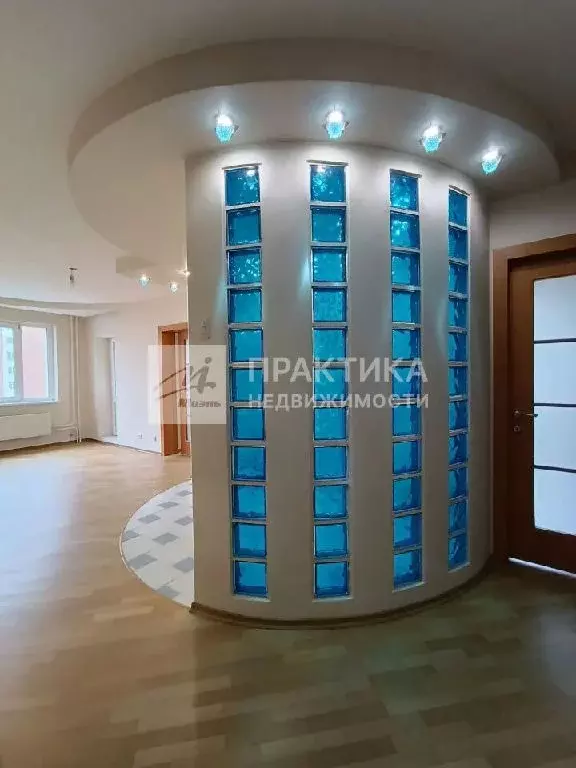 Продается 3-комнатная квартира - Фото 1