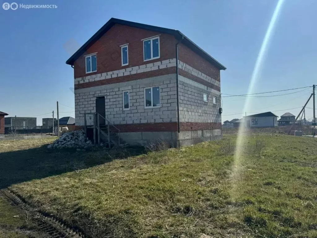 Дом в посёлок городского типа Энем, Абадзехская улица, 2 (173.9 м) - Фото 1