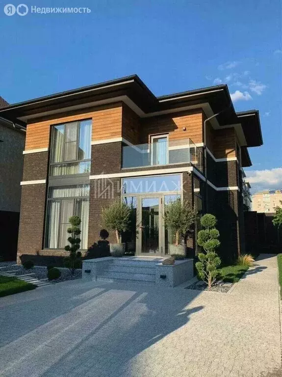 Дом в Сириус, улица Войтенко (240 м) - Фото 1