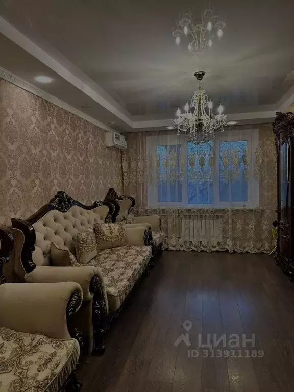 2-к кв. Волгоградская область, Волгоград ул. Кирова, 96 (50.0 м) - Фото 0