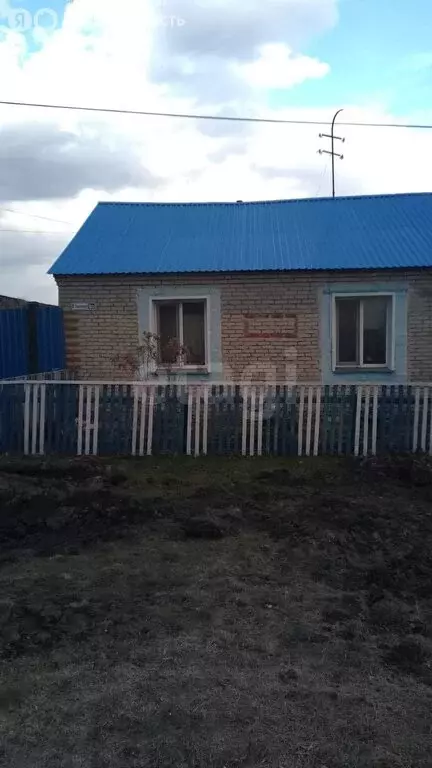 3-комнатная квартира: Макушино, улица Варвары Ушаковой, 8 (65.1 м) - Фото 0