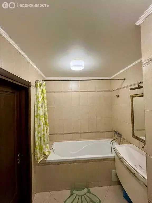 2-комнатная квартира: Балаково, улица Академика Жук, 2 (60 м) - Фото 1