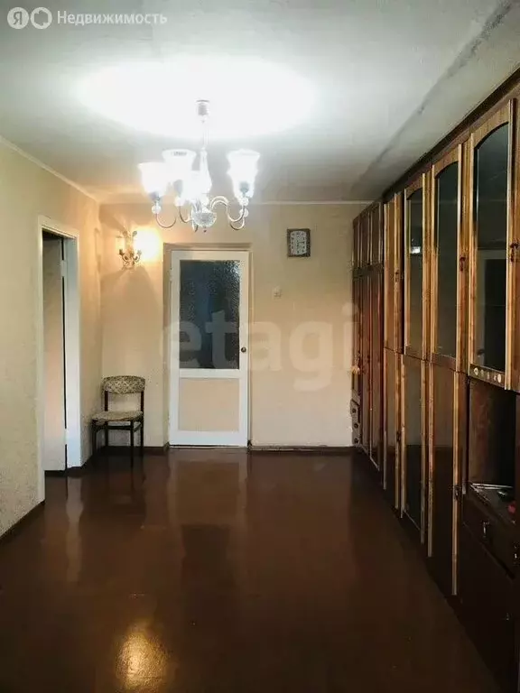 3-комнатная квартира: Казань, улица Лейтенанта Красикова, 18 (61 м) - Фото 1