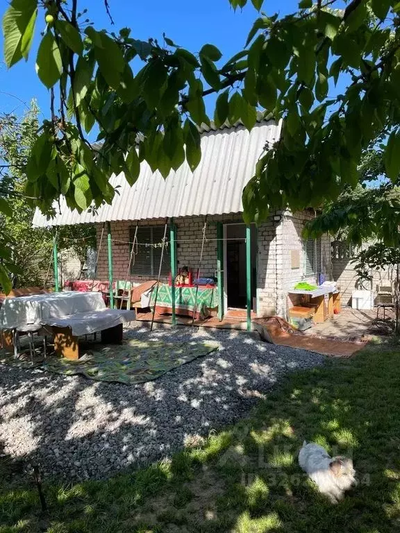 Дом в Волгоградская область, Волжский Строитель СНТ, ул. Набережная, ... - Фото 1