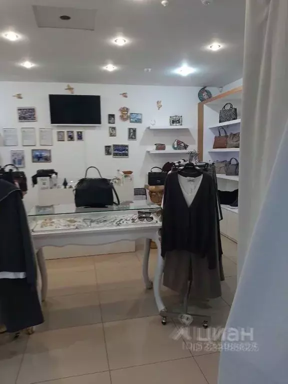 Торговая площадь в Бурятия, Улан-Удэ ул. Ленина, 44 (33 м) - Фото 1