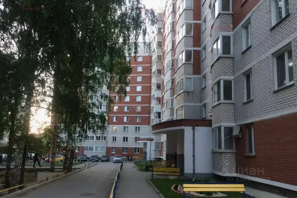 Комната Свердловская область, Екатеринбург ул. Славянская, 53 (10.0 м) - Фото 0