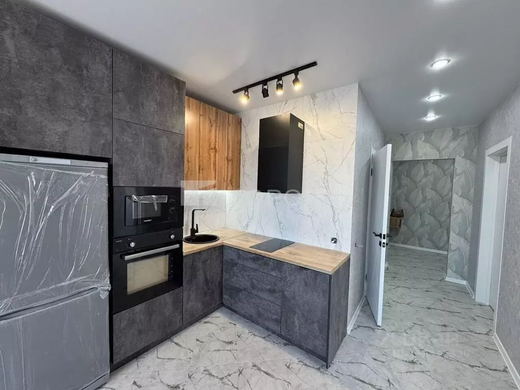 3-к кв. Алтайский край, Барнаул ул. Солнечная Поляна, 75 (50.0 м) - Фото 1