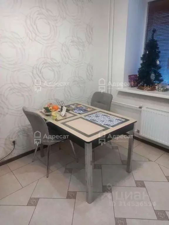 2-к кв. Волгоградская область, Волгоград ул. Базарова, 8 (65.2 м) - Фото 1