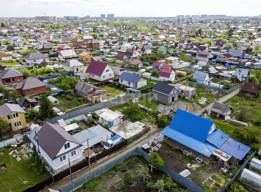 Дом в Тюменская область, Тюмень Нефтяник СНТ, ул. Юбилейная (75 м) - Фото 0