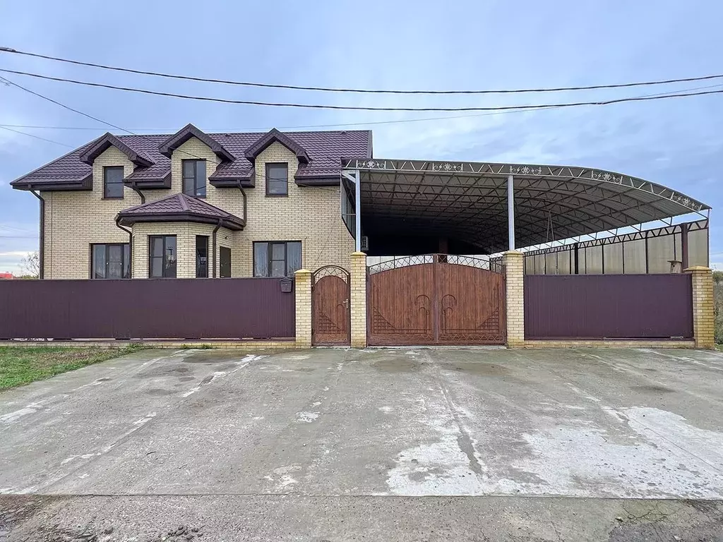 Дом в Краснодарский край, Красноармейский район, Трудобеликовское ... - Фото 0