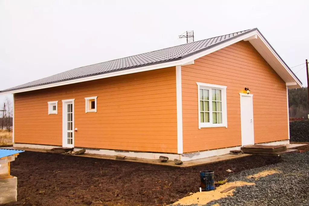 Дом в Карелия, Прионежский район, Заозерское с/пос, д. Ялгуба  (100 м) - Фото 1