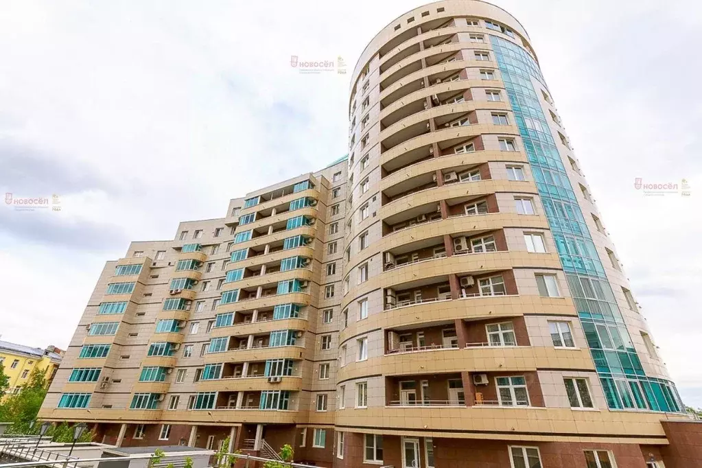 3-к кв. Свердловская область, Екатеринбург Центральный жилрайон,  ... - Фото 0