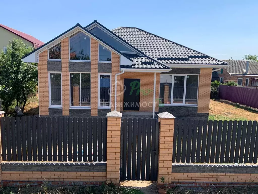 Дом в Краснодарский край, Ейск ул. Есенина (93 м) - Фото 1